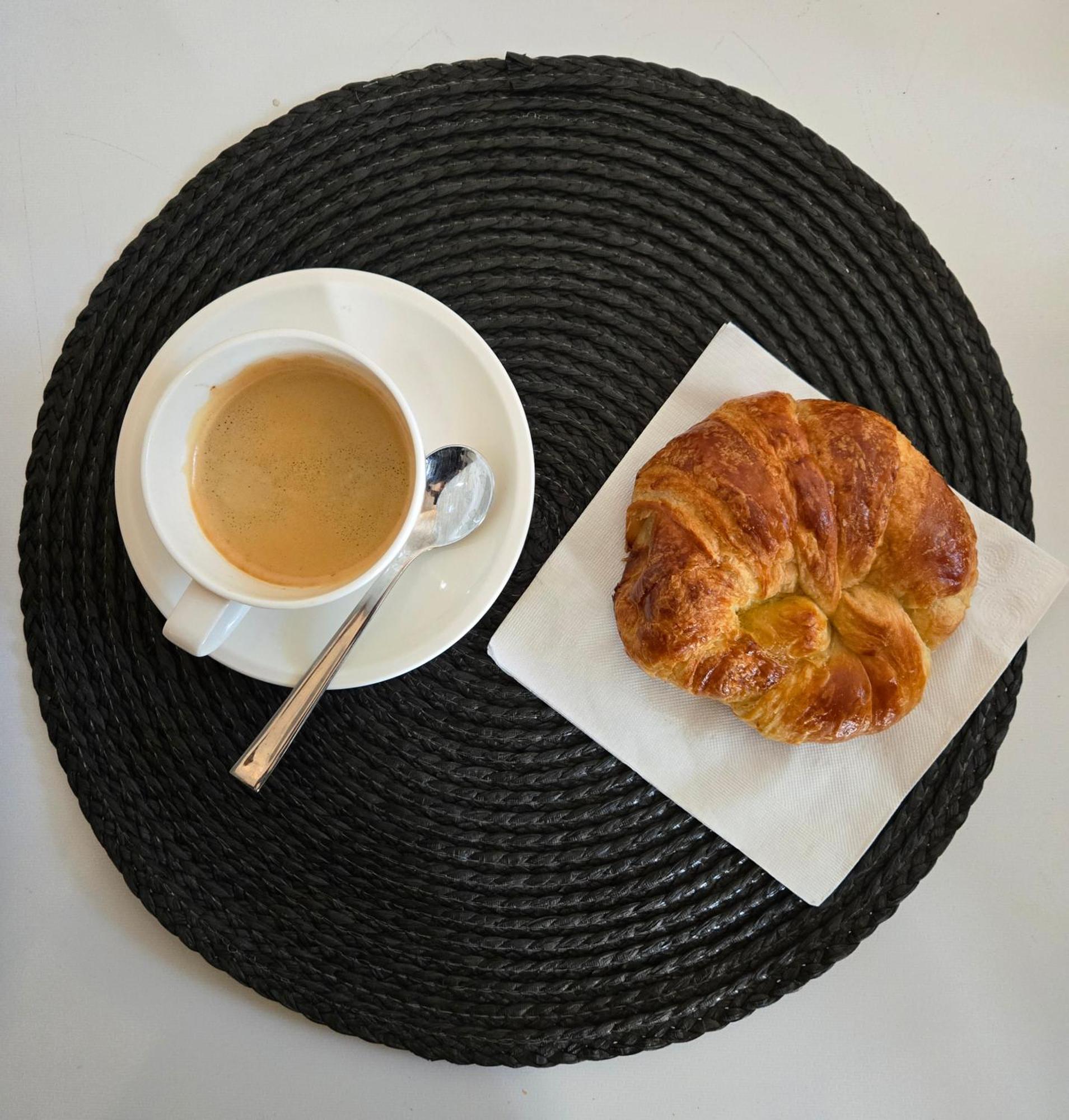 The Whale Lounge - Berlin Bed & Breakfast Екстериор снимка