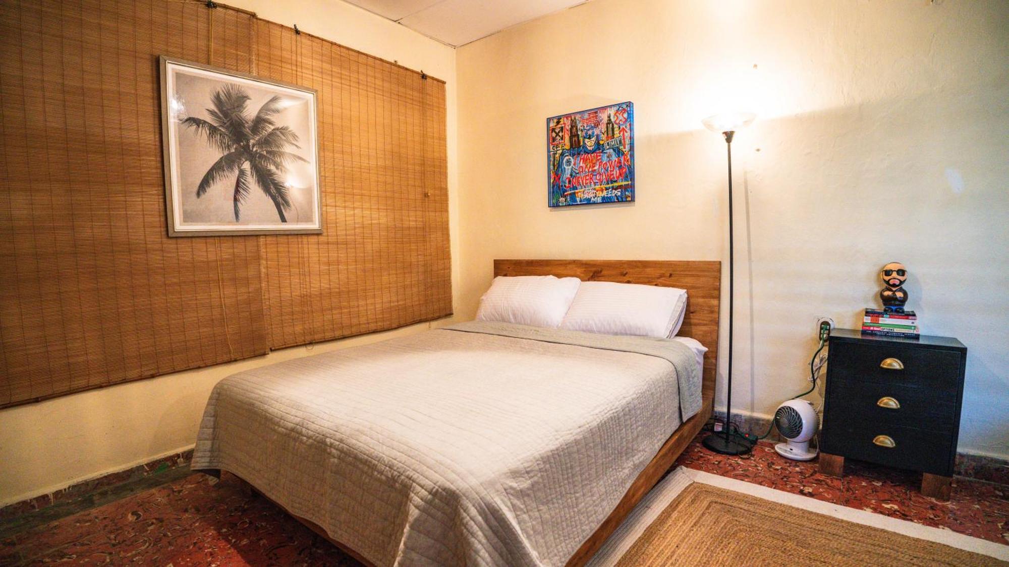 The Whale Lounge - Berlin Bed & Breakfast Екстериор снимка